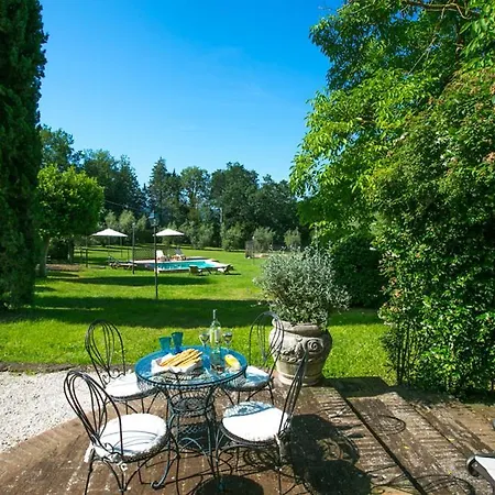 Sleeps 4 Pool Wifi Villa