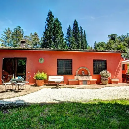 Sleeps 4 Pool Wifi Giove